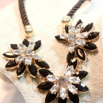 Beautiful Weave Flower Decoration Choker Necklace