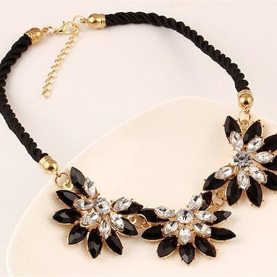Beautiful Weave Flower Decoration Choker Necklace