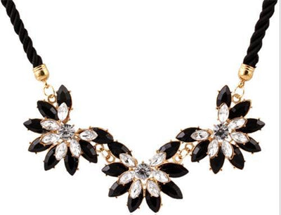 Beautiful Weave Flower Decoration Choker Necklace