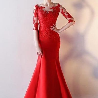 Beautiful Long royal blue Lace Evening Dresses