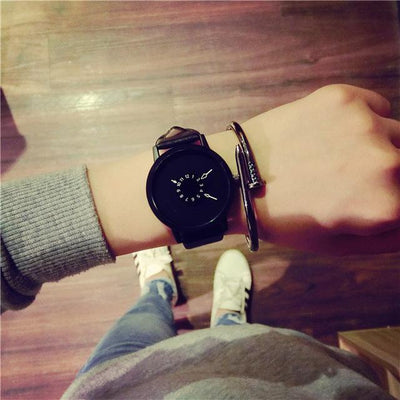 Hot fashion creative watches women men quartz-watch