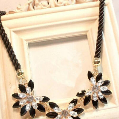 Beautiful Weave Flower Decoration Choker Necklace