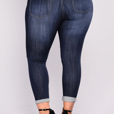 Women Plus Size Push Up Distressed Jeans